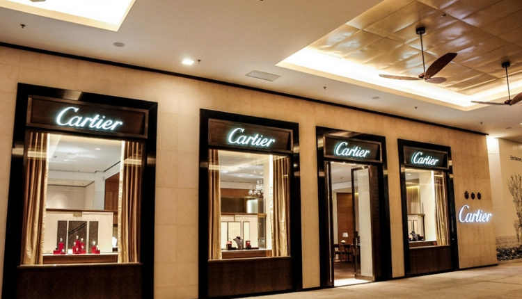 Dona da Cartier fechará quatro marcas 